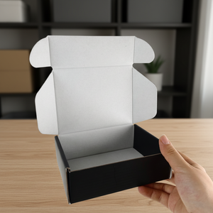 Caja <span class=keywords><strong>de</strong></span> Cartón Corrugado Negra Plegable para <span class=keywords><strong>Envíos</strong></span> <span class=keywords><strong>de</strong></span> Zapatos <span class=keywords><strong>de</strong></span> Tamaño Estándar - Product Image 1