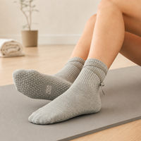 Chaussettes de yoga antidérapantes en coton pour femmes, logo personnalisé, chaussettes de fitness, de danse et de Pilates, chaussettes professionnelles à grip intérieur, couleurs personnalisées