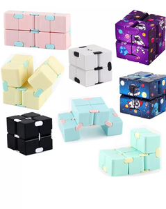 Khối Lập Phương Vô Cực Đồ Chơi Khối Lập Phương Kỳ Diệu Không Gian Thiên Hà Khối Lập Phương Lật Đồ Chơi Ngón Tay Giảm Căng Thẳng Lo Âu Cho Người Lớn Trẻ Em ADHD - Product Image 6