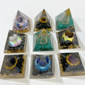 Đá Chữa Bệnh Kim Tự Tháp Orgone Năng Lượng Bằng Nhựa Pha Lê Luân Xa Thạch Anh Tím Trang Trí Nhà Cửa Nhiều Kích Cỡ - Product Image 1