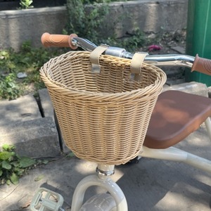 <span class=keywords><strong>Cestino</strong></span> Anteriore Rotondo in Plastica Intrecciata Effetto Rattan Vintage per Biciclette per Bambini, <span class=keywords><strong>Bici</strong></span> Senza Pedali e Passeggini - Ideale per Dropshipping - Product Image 2