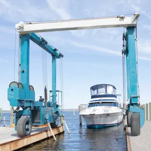 150 tonnes 160 tonnes équipement mobile de grue de levage de bateau de yacht d'ascenseur de voyage à vendre