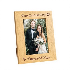 Cadre photo en bois rustique fait main et écologique, support photo personnalisé, présentoir de table ou mural, souvenirs de famille, cadeaux de mariage Khadim - Product Image 1