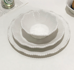 Nuevo Juego de Vajilla de Porcelana Esmaltada con Relieve Moderno, Adorno de Encaje y Cuentas, Platos para Postre Duraderos, Ecológicos y Libres de BPA - Product Image 6