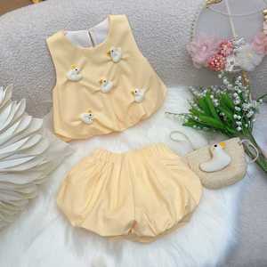 新しい人気のサマーキッズスーツ2pcsノースリーブドレスショーツ漫画ラブリープリンセスガールズ服セット - Product Image 1