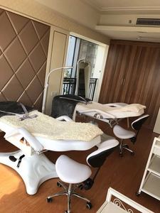 Chaise <span class=keywords><strong>de</strong></span> lit <span class=keywords><strong>de</strong></span> <span class=keywords><strong>Table</strong></span> faciale <span class=keywords><strong>de</strong></span> Salon <span class=keywords><strong>de</strong></span> beauté professionnel pour le tatouage facial <span class=keywords><strong>de</strong></span> <span class=keywords><strong>massage</strong></span> avec la couverture en cuir à vendre - Product Image 4