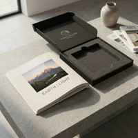 Carnet professionnel personnalisé en cuir végétalien avec logo estampé à sec, reliure cousue Smyth, format ouvert à plat, agenda d'affaires pour entreprises