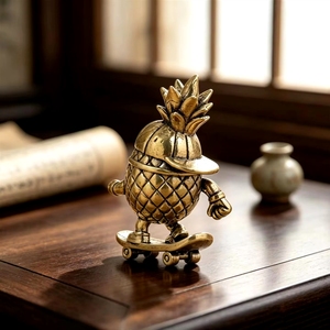 全新黄铜滑板菠萝小雕像抽象工艺品餐桌装饰品仿古 - Product Image 2