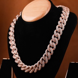 Oferta Especial: Cadena Cubana de Moissanita con Diamantes, Collar Hip Hop Iced Out para Hombre, Regalos y Eventos de Lujo Disponibles para la Venta - Product Image 3