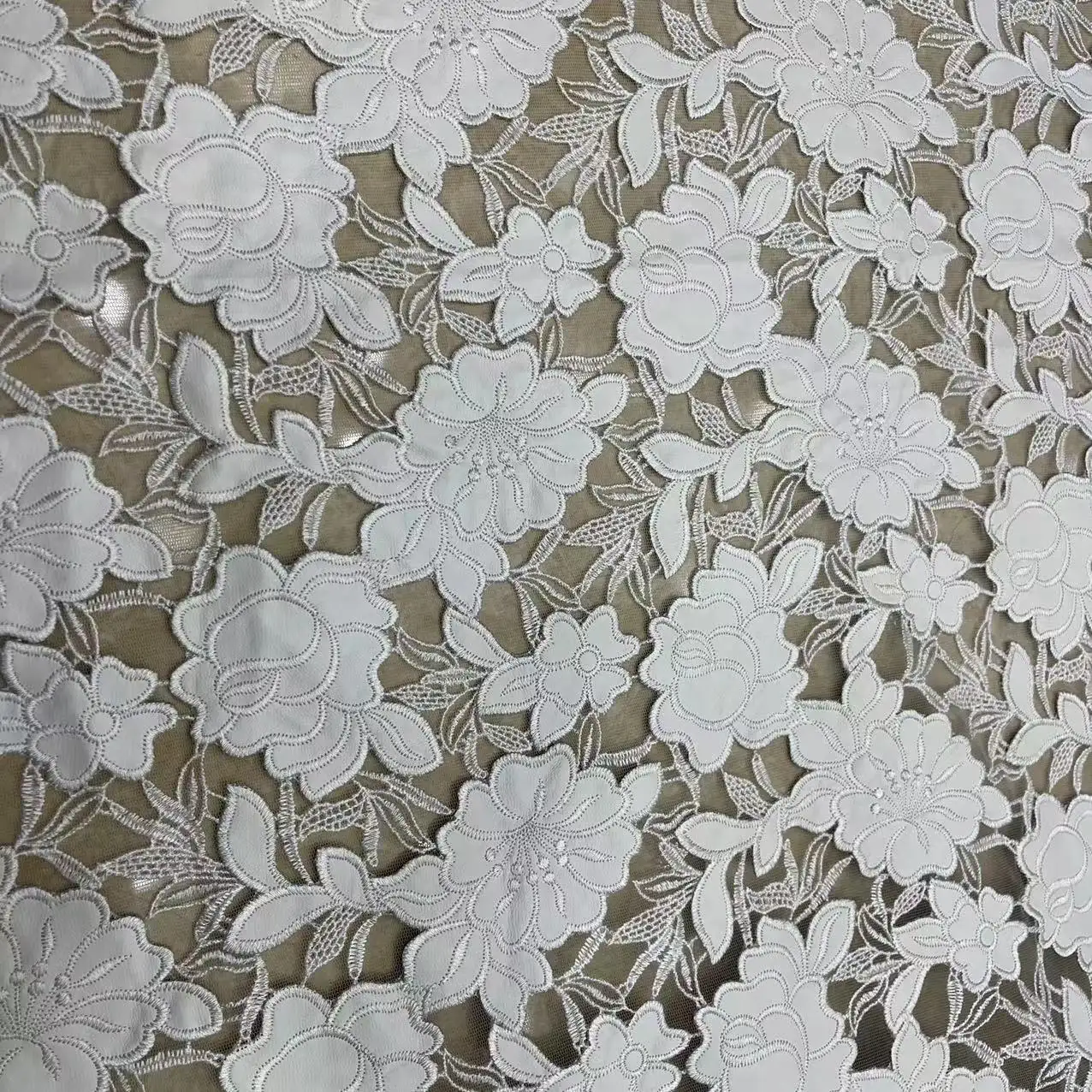 ZSY Hochwertiger Luxus-Spitzens toff aus weißem PU-Leder mit Blumenmuster für Kleid