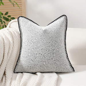 Şönil Yastık Kılıfları 45x45 cm, Modern Lüks Dekoratif Yastık Kılıfı - Product Image 3