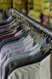 SH07 Vente <span class=keywords><strong>en</strong></span> gros d'été de vêtements d'occasion mixtes pour hommes et femmes, jeans, robes et jupes de seconde main de haute qualité - Product Image 2