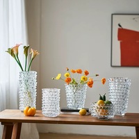 Vase de table en verre transparent hydroponique fait main RYLAVA, design moderne avec prismes triangulaires brillants et épines, idéal pour la décoration de mariage et de la maison