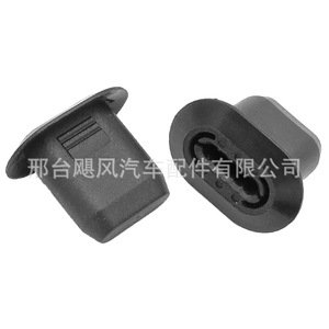 คลิปยึดสกรูตกแต่งชายกระโปรงข้างรถยนต์ 7703081185 สำหรับ Renault Opel Citroen Iveco Fiat Peugeot Dacia - Product Image 1