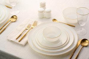 Lot de Vaisselle en Verre en Gros avec Bord Doré Coloré, Design Moderne Peint à la Main, Écologique et Compatible Lave-Vaisselle - Product Image 5