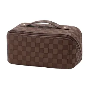 Large Capacity Travel Cosmetic Bag Plaid Checkered Makeup Bag Portable  Leather Waterproof Skincare Bag with Handle and Divider for Women