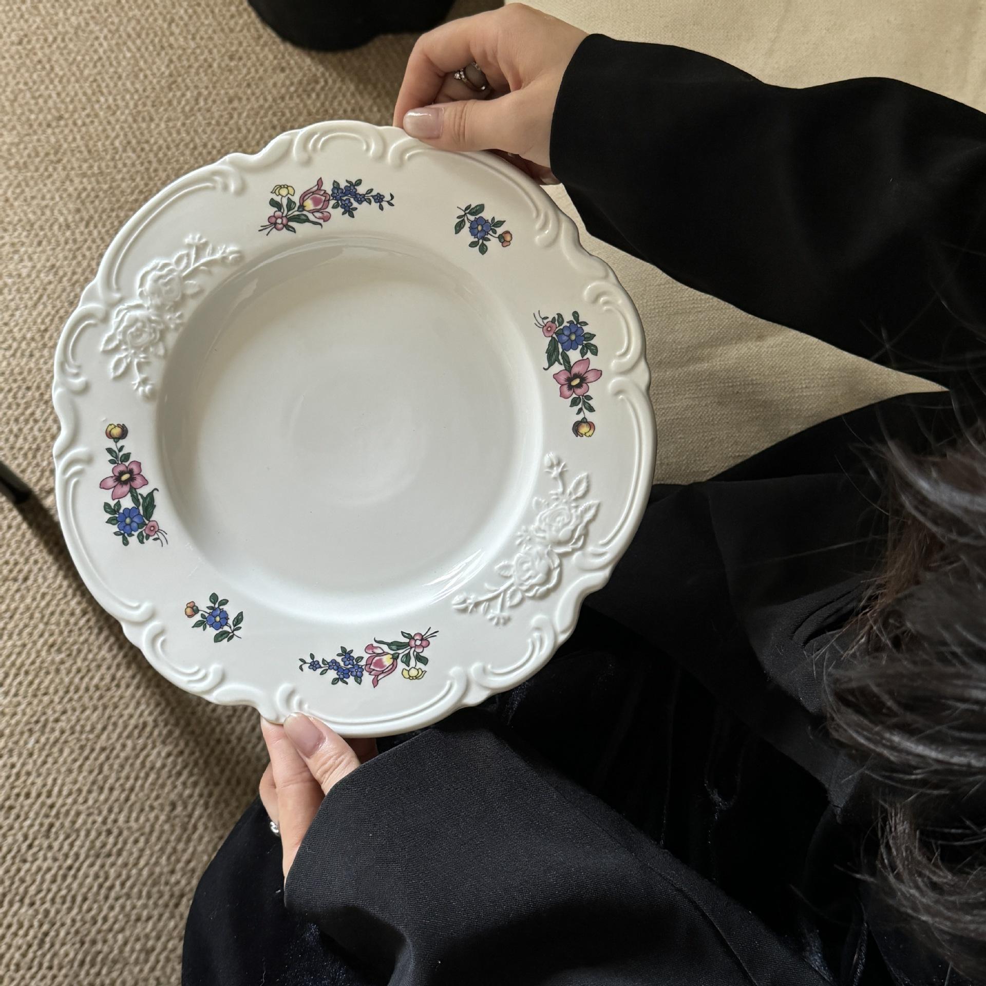 จานกุหลาบ8.5นิ้ว