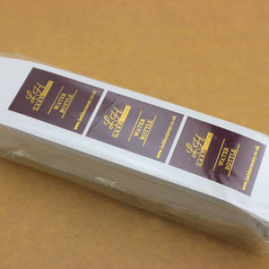 Rollo de impresión personalizado, autoadhesivo de papel de lámina de oro rosa, etiquetas adhesivas para botella de niebla corporal, promoción OEM/ODM - Product Image 1