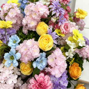 Sphères de fleurs artificielles en soie aux tons doux, fleurs mélangées, faites à la main, légères, pour la décoration de mariage et de lieux événementiels - Product Image 4