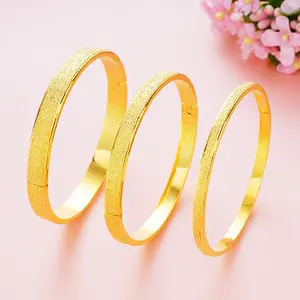 Offre Spéciale Mode populaire de haute qualité bon prix bijoux or plaqué en laiton bracelet bracelet