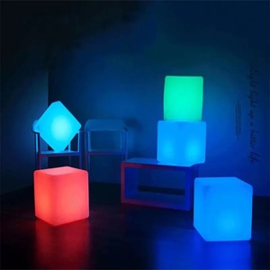 Lampe de pelouse LED étanche, chaise cube, lumière de bar, éclairage extérieur, fête, mariage, KTV, tabouret lumineux rechargeable avec télécommande - Product Image 2