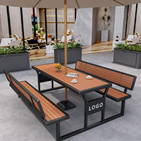 Outdoor All-in-One Wasserdichtes Sonnenfestes Korrosionsbeständiges Klappbares Tisch-Stuhl-Set Modernes Holz Integriertes Essgruppen-Set