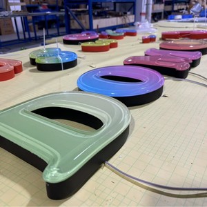 Letras Luminosas Transfronterizas de Acero Inoxidable y Acrílico Esmerilado, Personalizadas, Creativas, para Exhibición Estática en Interiores, Modelo D208 - Product Image 3