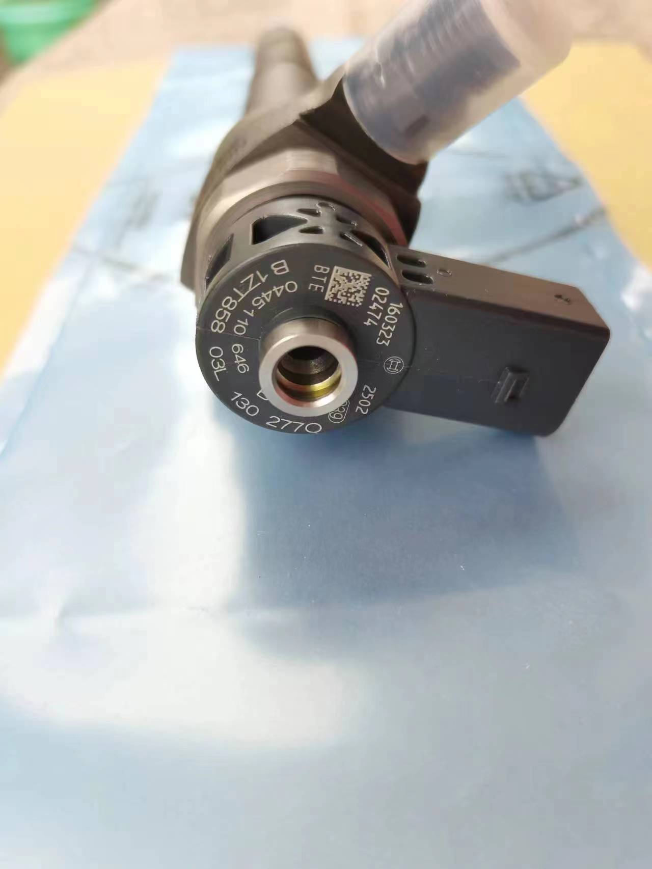 injector 0445110369 0445110647 0445110646 03L130277Q 03L130855CX injector for AUDI VW Skoda Seat injector nozzle 0445110647
