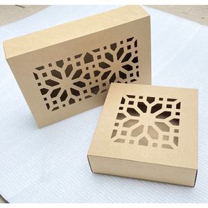 Caja de regalo rígida de cartón corrugado en relieve de laminación mate de materiales reciclados cortados con láser modernos de TRIHO - Product Image 4