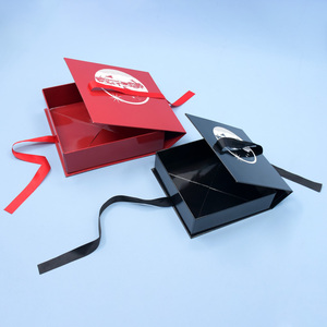 Caja de Regalo Magnética de Cartón Negro con Tapa Abatible, Personalizada de Fábrica, de Lujo, con Lazo - Product Image 6