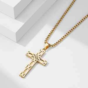 Collar de Acero Inoxidable con Colgante de Cruz Irlandesa de 43 mm para Uso Diario Femenino - Product Image 1