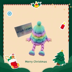 Gnome de Noël articulé imprimé en 3D, jouet Nisse flexible pour le soulagement du stress, accessoire de bureau, cadeau de Noël original - Product Image 4
