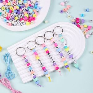 Kit de fabrication de bijoux DIY en gros, kit de fabrication de porte-clés ajustables avec lettres pour filles, kit de fabrication DIY, kit de perles acryliques 26 lettres - Product Image 5