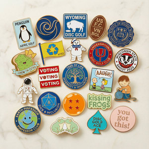 เข็มกลัดเคลือบสีแบบกำหนดเอง รูปทรง 3 มิติ ทำจากทองเหลืองเคลือบทอง 18K สไตล์ Kpop <span class=keywords><strong>bts</strong></span> ประดับมุก สำหรับสาวๆ - Product Image 3