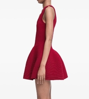 Couleur unie Design minimaliste sans manches encolure carrée fines bretelles construites longues femmes robe en tricot été