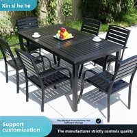 Ensemble table et chaises modernes minimalistes en bambou pour l'extérieur, idéal pour les patios, les salons de thé et de café, les jardins et les balcons en plein air
