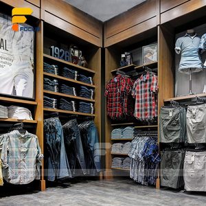 Espositore di Lusso in Legno per Abiti, Vetrina Modulare con Armadio e Panca Espositiva Centrale per Negozi di Abbigliamento Formale - Product Image 5