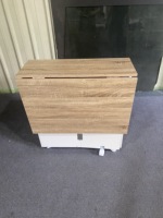 Mesa de comedor plegable con estante de almacenamiento y un cajón, una puerta, mesa de cocina móvil, mesa versátil extensible, ahorro de espacio