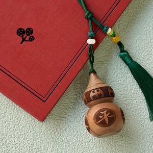 Sachet en bois de rose en forme de calebasse, grande taille, design Feng Shui, idéal pour offrir, décoration du Nouvel An chinois - Product Image 4