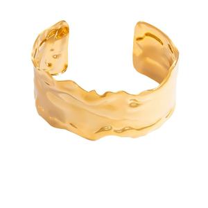 Stylish 18K Gold Stainless Steel Wide Face Bracelet for Women High-End Non-Fading INS Style <b>Charm</b> Bracelets for Anniversary - Product Image 5