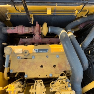 เครื่องยนต์คุณภาพสูงและทรงพลัง รถขุดไฮดรอลิกตีนตะขาบ Caterpillar 320D2 มือสอง ขนาด 20 ตัน สภาพเหมือนใหม่ - Product Image 4