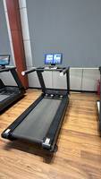 Vente en gros directe usine : Tapis de course commercial en acier avec écran tactile Android 21,5 pouces pour équipement cardio