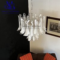 Lustre de luxe en verre de Murano de style médiéval français, pendentif en fer à cheval blanc dégradé superposé, pour villa à plafond haut, hôtel boutique