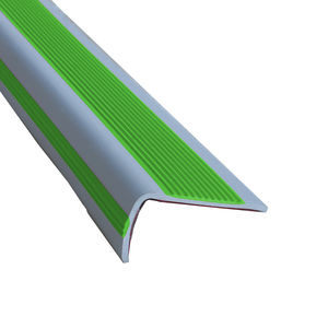แถบบันไดรูปตัว L มุมขวาตัดขอบพีวีซีกันลื่นแบบหนาตามสั่งสำหรับกระเบื้องอุตสาหกรรมตัวป้องกันมุม - Product Image 1