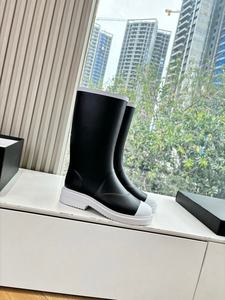 Bottes hautes pour femmes de marque luxueuse, multi-usages, bicolores, rétro, noires, style simple, tendance, décontractées, avec semelles épaisses - Product Image 3