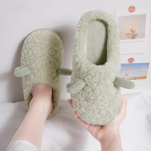 Mode hiver maison fourrure de <span class=keywords><strong>mouton</strong></span> pantoufles plate-forme dames hommes unisexe fausse fourrure maison chaud diapositives en peluche pantoufles <span class=keywords><strong>pour</strong></span> femmes - Product Image 2