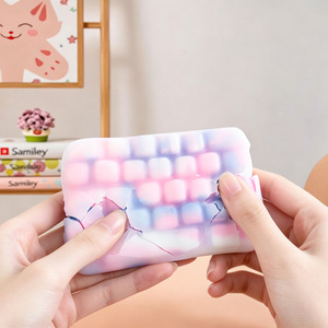Nouveau jouet anti-stress en argile souple en forme de clavier croustillant, boule de décompression faite à la main pour garçons et filles, petit cadeau de vacances - Product Image 2
