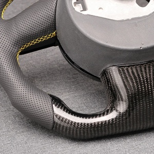 พวงมาลัยสปอร์ตแบบมีรู, เหมาะสำหรับ Q3 Q5 A5 A4รถ <span class=keywords><strong>Audi</strong></span> A3พวงมาลัยสปอร์ตแบบฐานแบนมีรูพรุนทำจากหนังคาร์บอนไฟเบอร์อุปกรณ์เสริมสำหรับรถยนต์ - Product Image 5