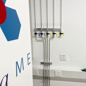 Suministro centralizado de gas, tuberías de gas para laboratorios, utilizadas en equipos y dispositivos de fábrica, bancos experimentales de fluidos Lianjun. - Product Image 2