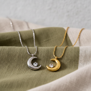 Collar XL170 para Mujer con Colgante de Luna Creciente con Cristales Engastados, Cadena Ajustable de Acero Inoxidable, Joyería de Moda - Product Image 1